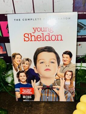 DVD TV Series Young Sheldon Big Bang Theory Season 1 Sealed
